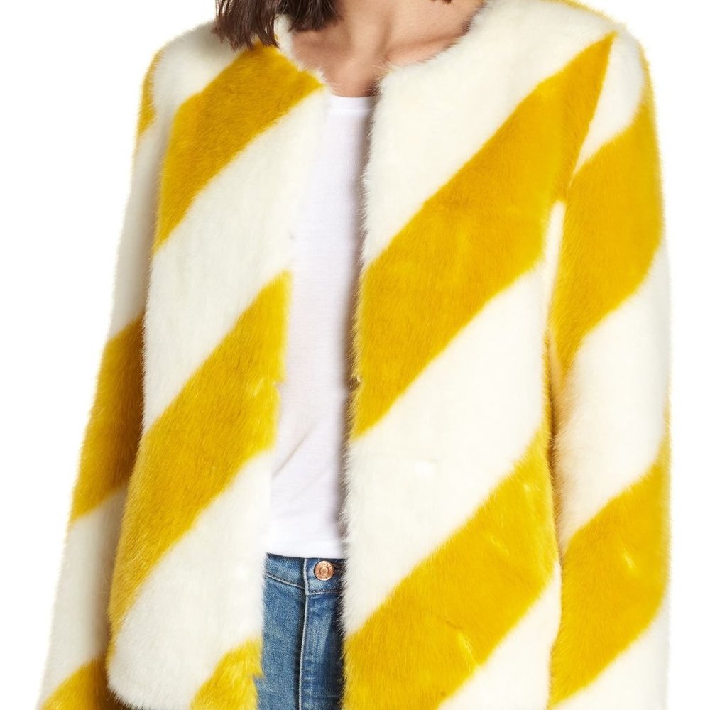 Collarless Chubby Faux Fur Jacket